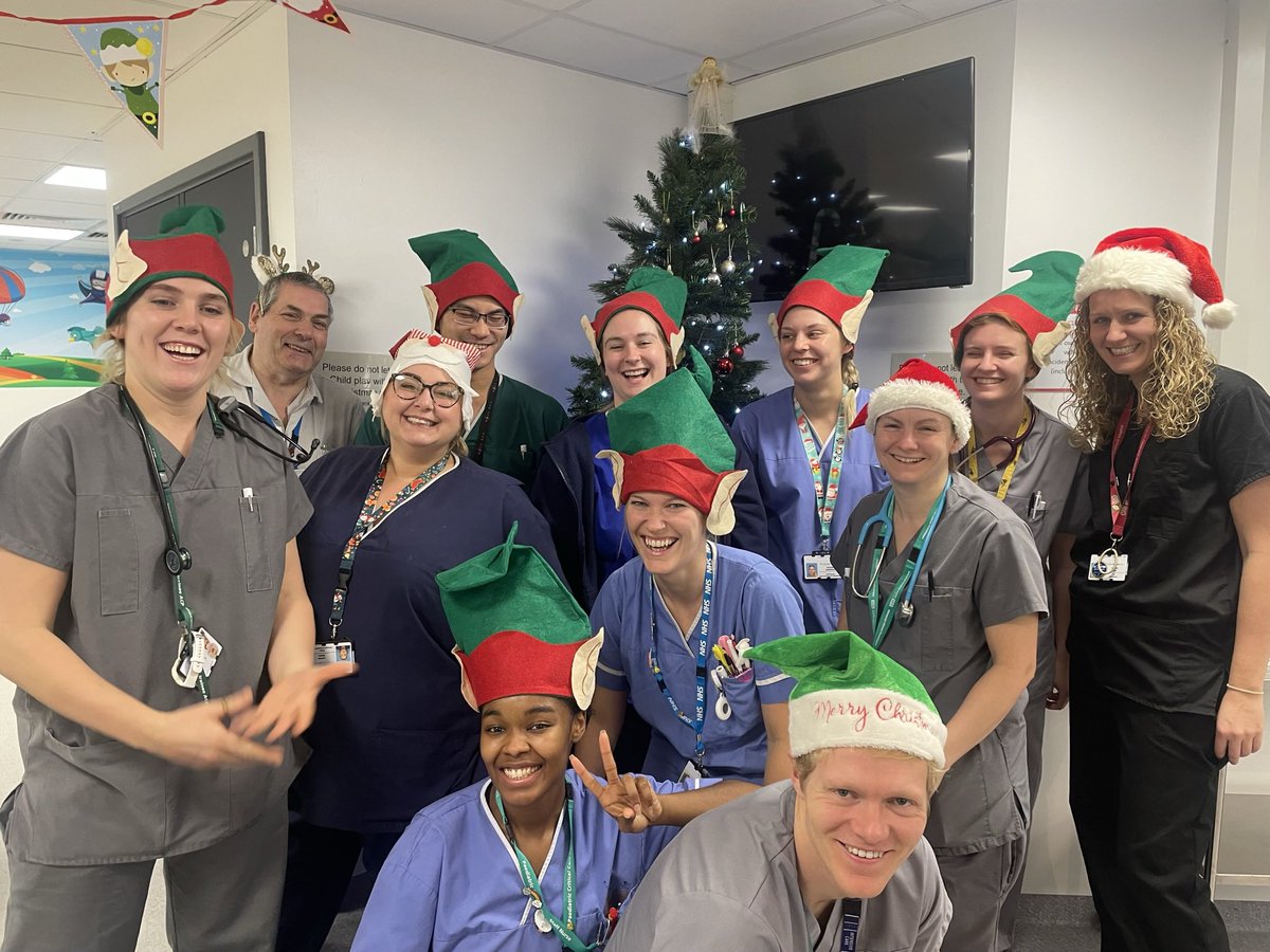 Paeds ED Play Specialist (@paeds_ed) on Twitter photo Merry Christmas from everyone here in Childrens A&E! ππ
πΌ <a href="/leannevikki85/">leanne</a> <a href="/janicemorg/">Janice Morgan</a> <a href="/TeamPaedsEDnuh/">Childrens ED NUH</a> Merry Christmas from everyone here in Childrens A&E! ππ
πΌ <a href="/leannevikki85/">leanne</a> <a href="/janicemorg/">Janice Morgan</a> <a href="/TeamPaedsEDnuh/">Childrens ED NUH</a>
