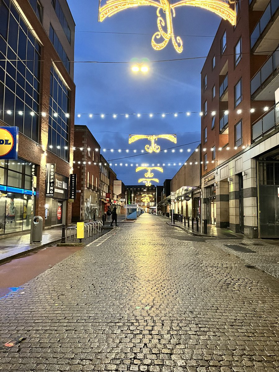 tahbryce's tweet image. Moore Street 🎄