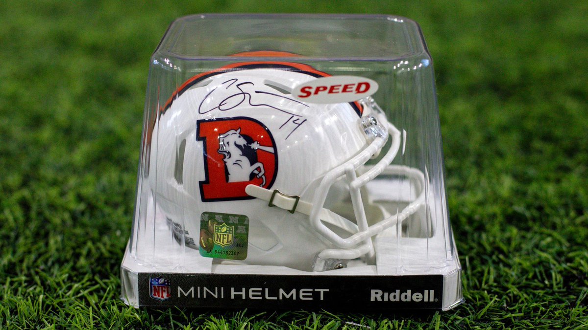 Denver Broncos (@broncos) on Twitter photo RT for your chance to win a mini #Snowcapped helmet signed by <a href="/SuttonCourtland/">Courtland Sutton</a>!
#ProBowlVote RT for your chance to win a mini #Snowcapped helmet signed by <a href="/SuttonCourtland/">Courtland Sutton</a>!
#ProBowlVote