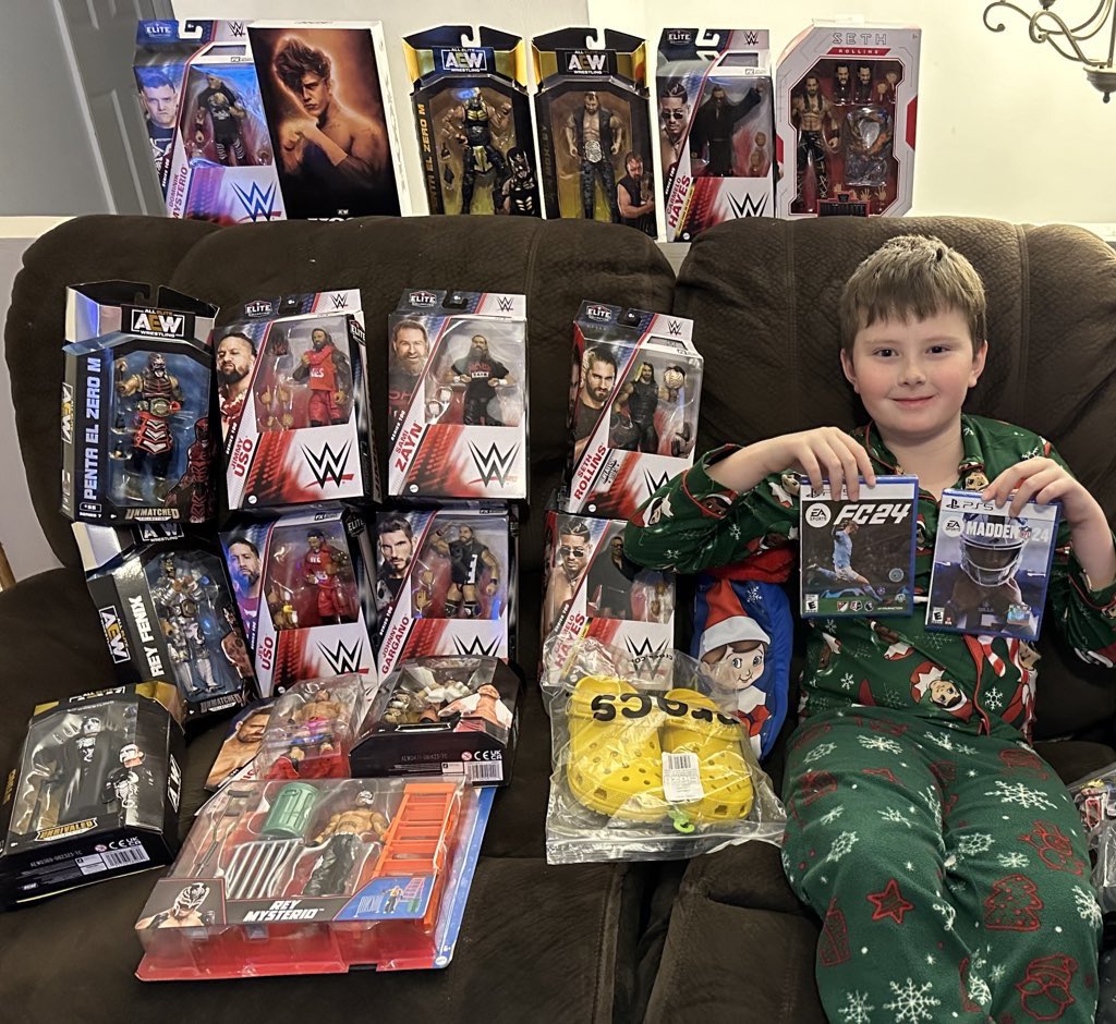 macook32's tweet image. @RingsideC  for the Christmas Haul!! 🎄 🎅 #mattel #wrestling #wwe #aew
