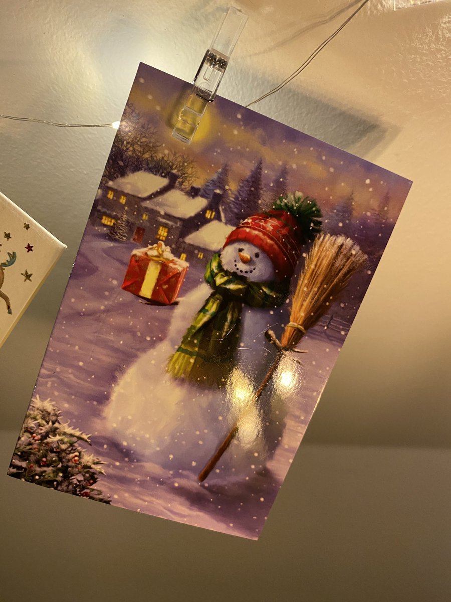 Paldies <a href="/Kristap_s/">Kristaps Kretainis 🇱🇻 🇺🇦</a> par jauko apsveikumu! #tviteristuziemassvētki2023