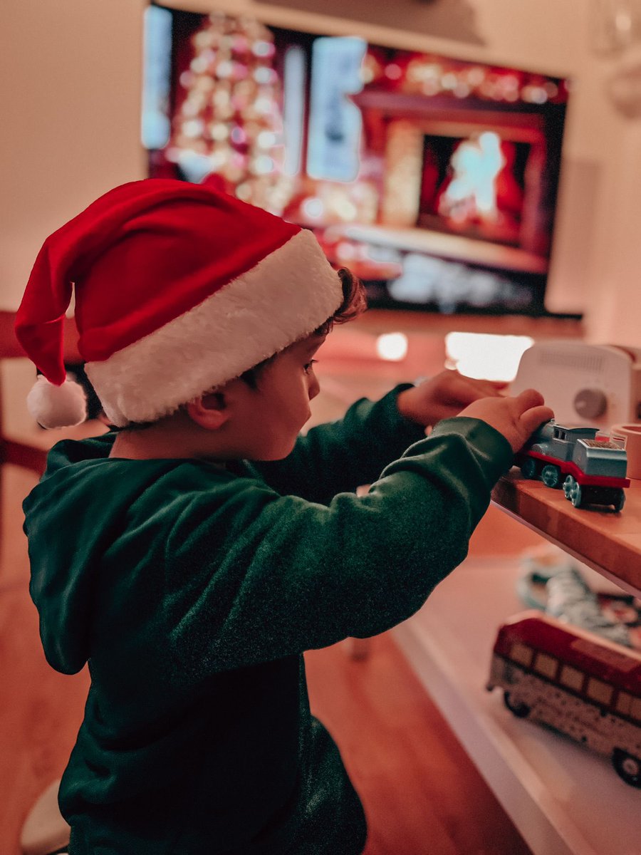 ShercoTV's tweet image. Merry Christmas everyone!!