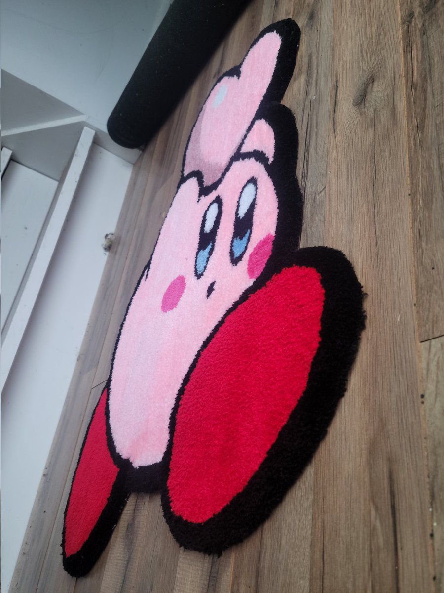 Rug_In_A_Week's tweet photo. Rug number 29 complete.

This was some official art for the 30th anniversary of Kirby.

This came out super well, might be my best work sofar. The color separation is really good and the edge is super clean. https://t.co/SbLTXGUyYe