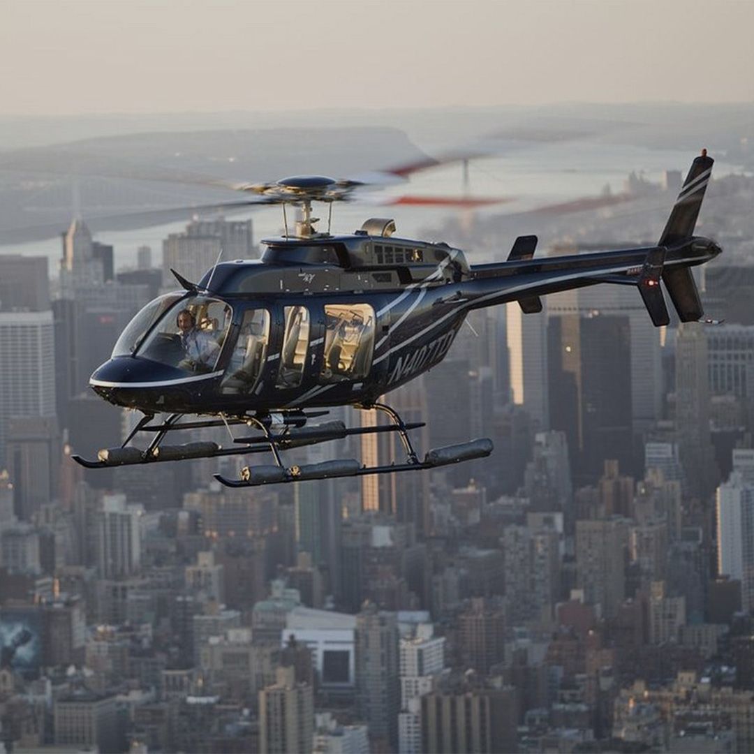 Dive into the festive spirit of New York City this Christmas. Discover the luxury and charm of the Big Apple with our handpicked holiday experiences. 

#LuxuryNYChristmas #BitsLifestyle #FestiveNewYork