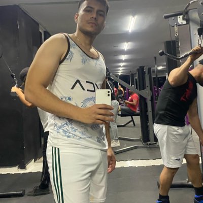 carlostoficial's tweet photo. #NuevaFotoDePerfil https://t.co/VGjJ074Hn0