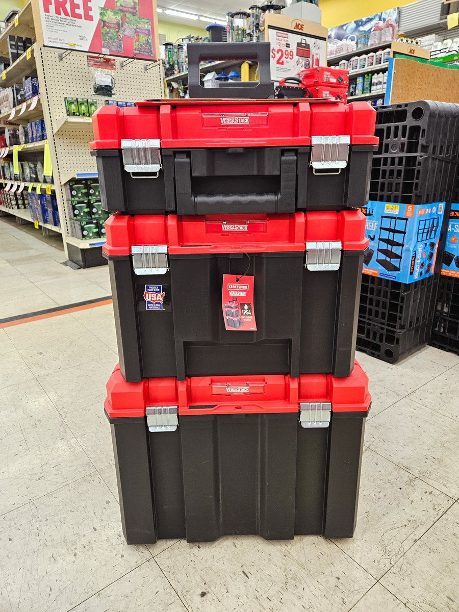 Aceyorkosw's tweet image. Need a last minute gift? The VERSASTACK Wheeled Tower Tool Box (Sku 2014163) is on sale for only $99. Sale ends today so hurry in now to save $30. #PurcellAce #Craftsman #Versastack