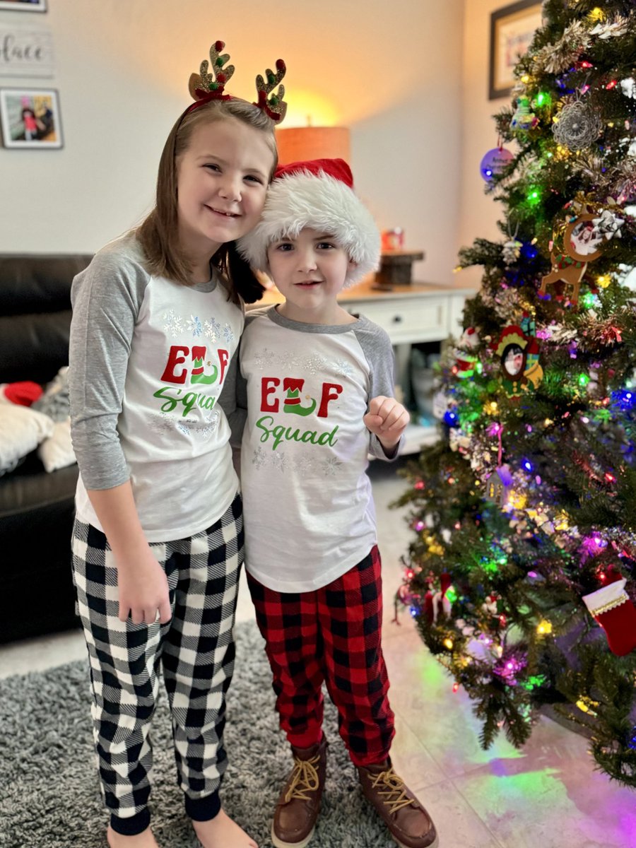 kirsten_peavey's tweet photo. Keeping an eye out for Santa!
π
π» π¦ π·ππβ¨βοΈ
#ChristmasEve2023 #ElfSquad https://t.co/n0dvBd4zEQ