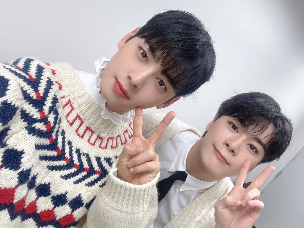 RememberingMBin's tweet photo. Throwback 😓 #Dalkong #RememberingMoonbin #RestInPeaceMoonbin #RIPmoonbin #moonbin #MoonbinRIP #Astro #Aroha #moonbinastro #moonbinnie #moonbin_sanha #AstroMoonbin #astromoonbinph #astroofficial #MakakapagTRAVELakoSaSouthKorea #WeLoveYouBin #WeLoveYouMoonbin #MissYouMoonbin https://t.co/zIWUwEuPrF