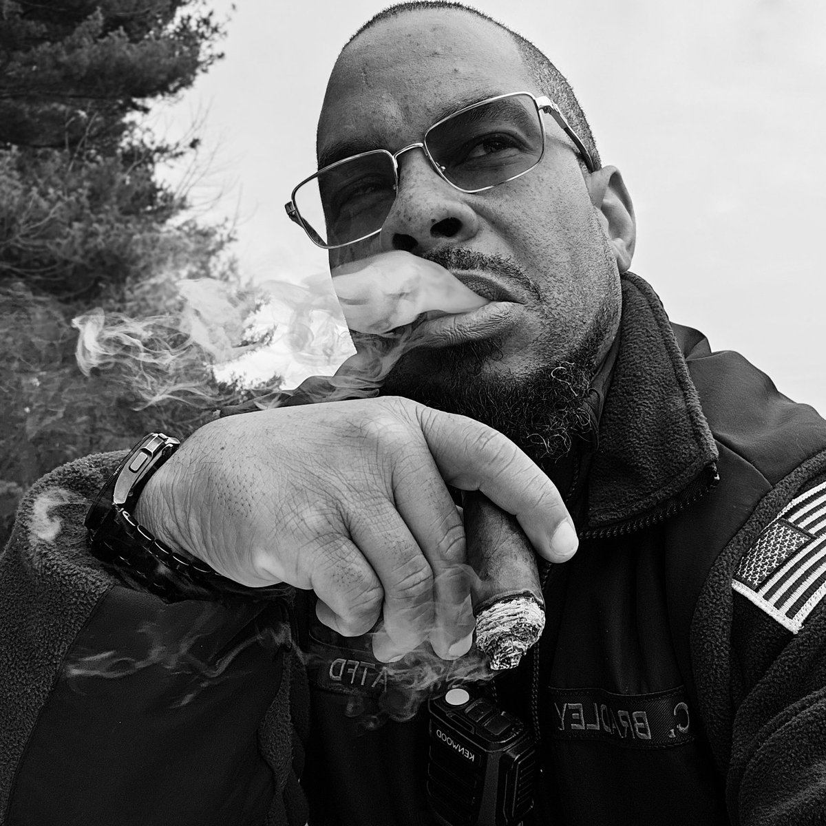 NocturnalCreatu's tweet image. Out saving lives on this nice day. #booboobus #911 🚑💨