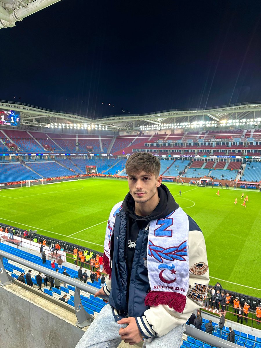 Donuyorsak sebebi belli 🏆 ❤️💙