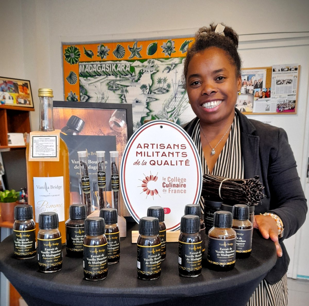 #LAFAMILLEDUCCFSAGRANDIT
Avec Vanilla Bridge, Noéline valorise la vanille originaire du terroir de Madagascar et l’utilisation d’arômes 100% naturels issus d’une production éthique et responsable. 
 bit.ly/VanillaBridge