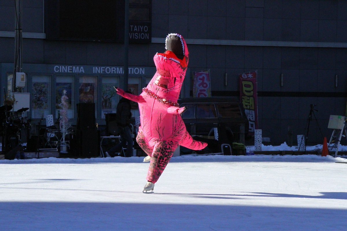 yuuue718's tweet photo. ティラノサウルススケート⛸️🦖
すーーっごく楽しかった🤣🩷
久しぶりにアイスショーのワクワクを身体が思い出して懐かしかったです😊🩷⛸️ https://t.co/voCw2a0w1V