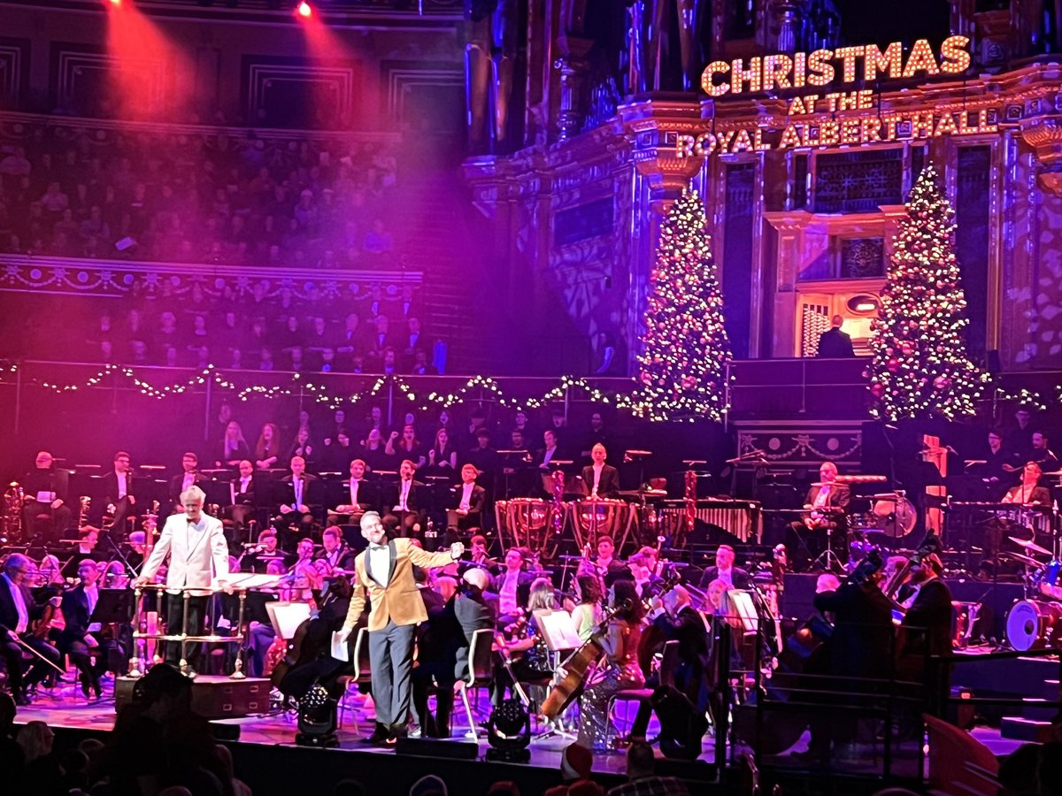 Feeling festive with our annual Christmassingalong #RAHChristmas particularly the guy whose back we see a lot of - the organist! @gregbeardsell a fabulous compere as always #FestiveFun