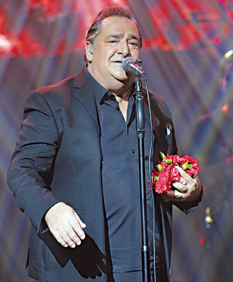 GGoudaras's tweet photo. Όχι ρε γαμώτο … 💔
Τεράστιος λαϊκός τραγουδιστής,φοβερός άνθρωπος 🖤 
#Καρρας #Βασιλης_Καρρας https://t.co/NB88A3kvbQ