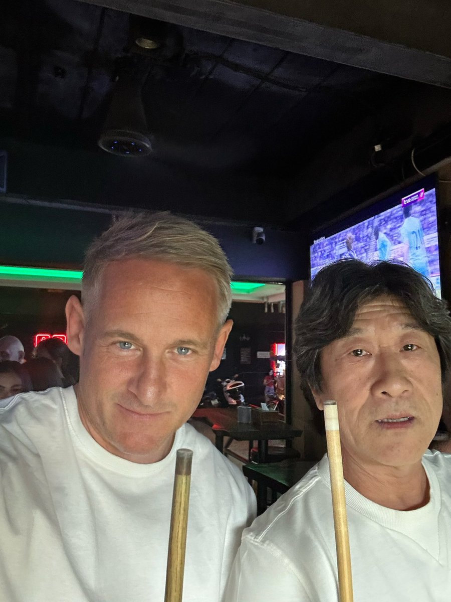 Muzzaaaaaa's tweet image. Happy Christmas to the ‘X’ community! From me and Jackie Chan ! (I beat him by the way)!