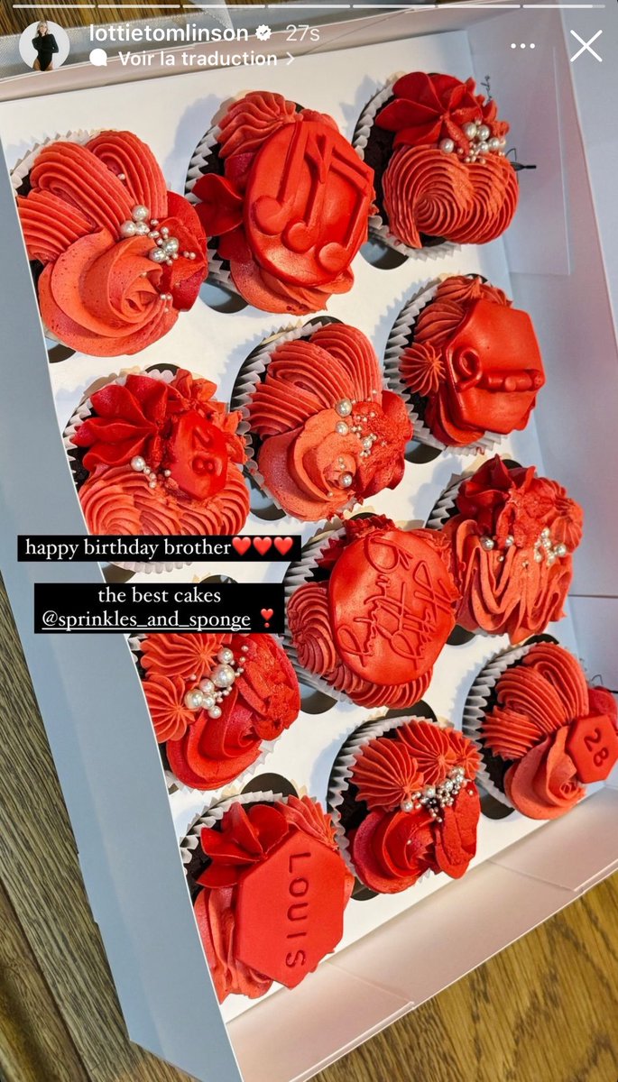 1DDailyPlanet's tweet photo. 📸 Birthday cupcakes for Louis and his family tonight ! ❤️🎂

“happy birthday brother ❤️❤️❤️”

#HappyBirthdayLouis #LT32

© lottietomlinson https://t.co/qzax0POnZP