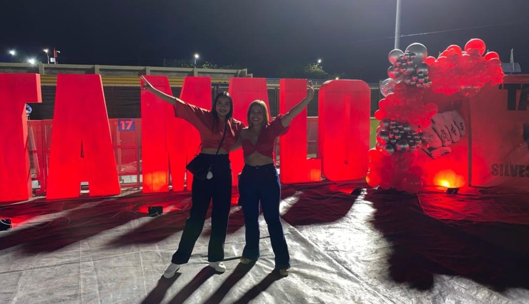 mayerofo's tweet photo. Hoy soy más #Silvestrista qué ayer!!!!! Excelente concierto @SilvestreFDC gracias!!!!!! 🎉🎉🎉#Riohacha #TaMalo https://t.co/Cf4RTgSzFg