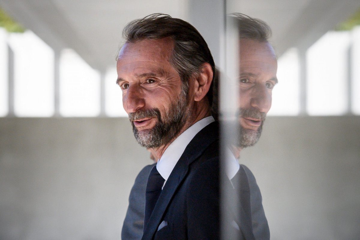 luk__22's tweet photo. Jean Claude Blanc: A Thread

There's a lot of fanfare behind the role of DOF being potentially filled by Paul Mitchell or Michael Edward. 

The role of CEO has also been speculated to be filled by Frenchman Jean Claude Blanc. But who is he? I'll explain in this thread. https://t.co/m86y7RVyrl