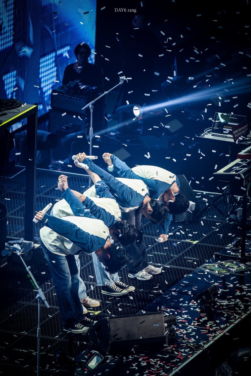 DAY6_rang's tweet image. 231224 #DAY6 #데이식스

오늘을 위해 
그저 견뎌줘서 고마워