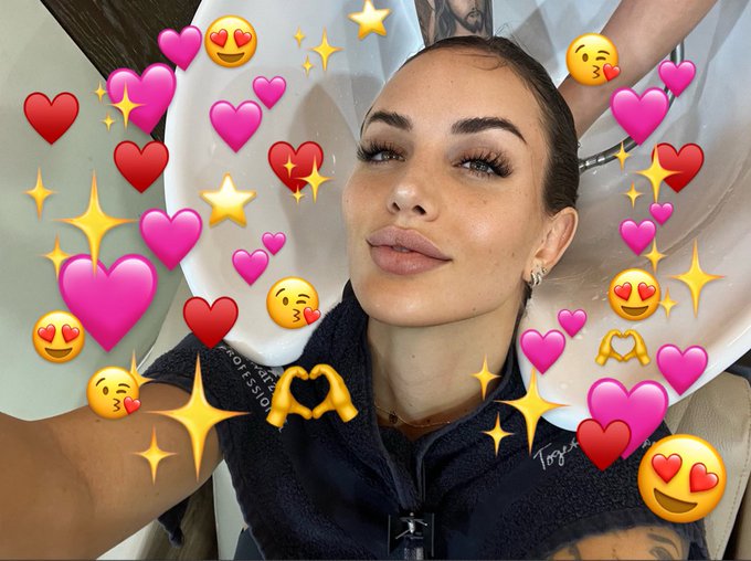 Can I get a GM 👉👈 https://t.co/Z7XR4Bd6UA