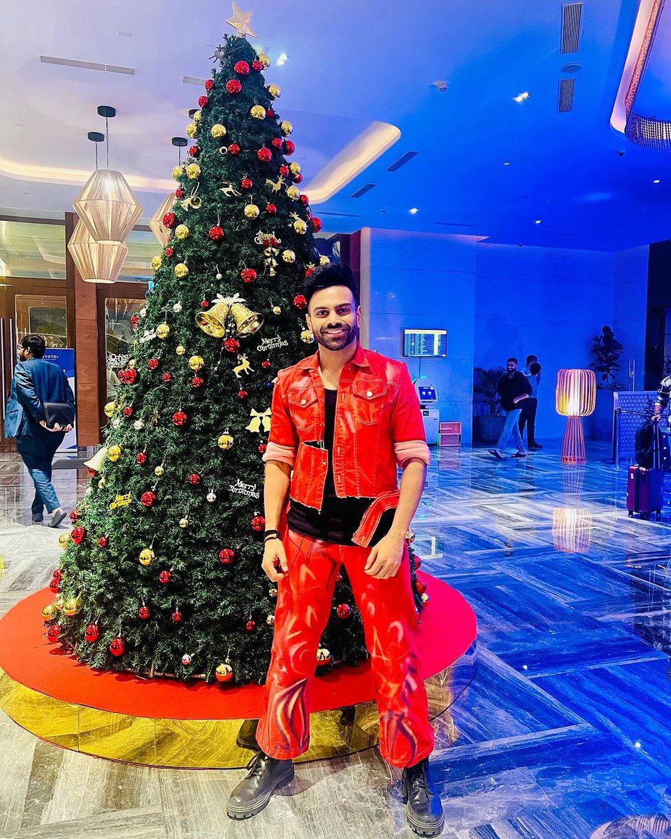 Sreeram_singer's tweet image. Merry Christmas 🎄

#SRC #Sreeramachandra #MerryChristmas