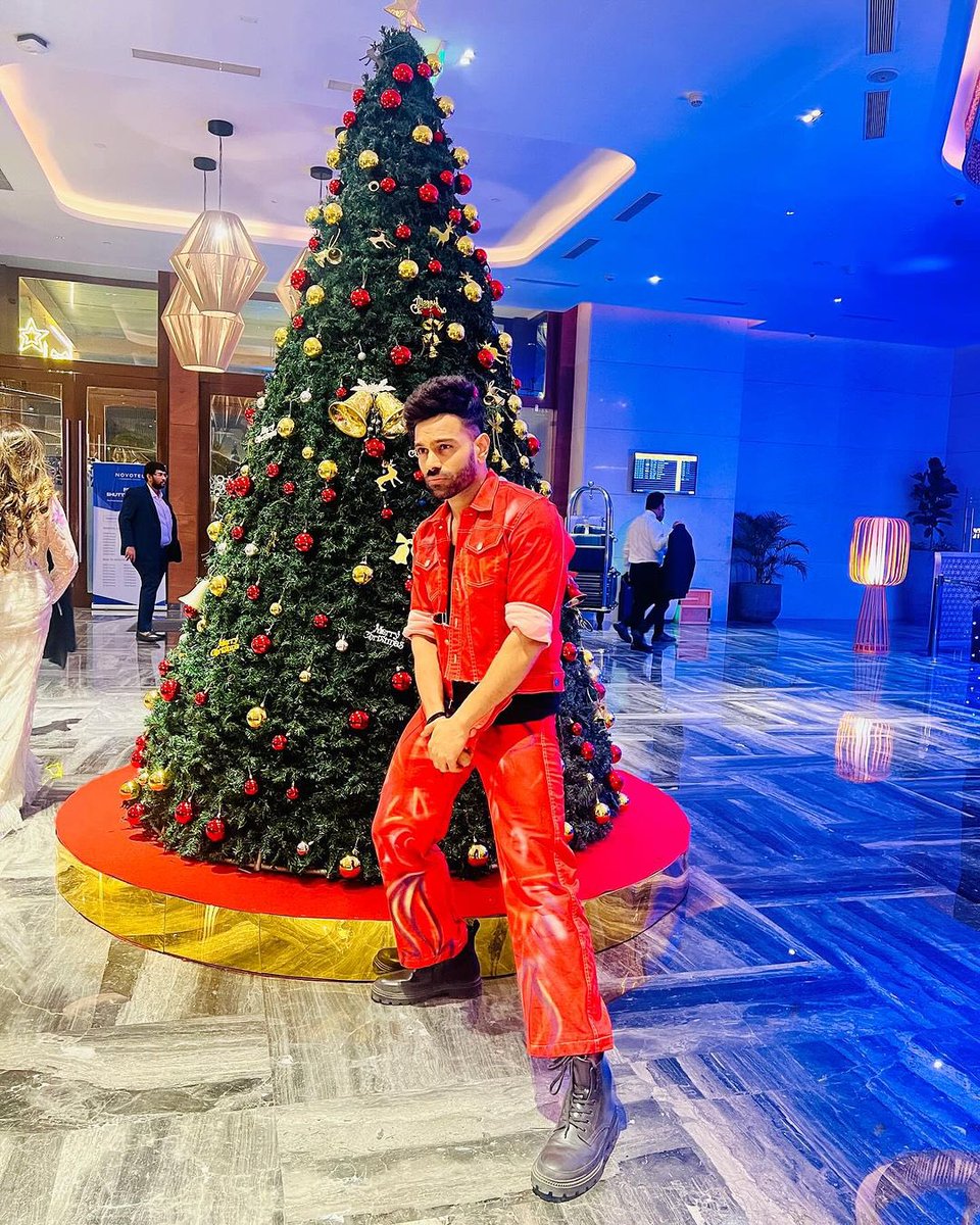 Sreeram_singer's tweet image. Merry Christmas 🎄

#SRC #Sreeramachandra #MerryChristmas