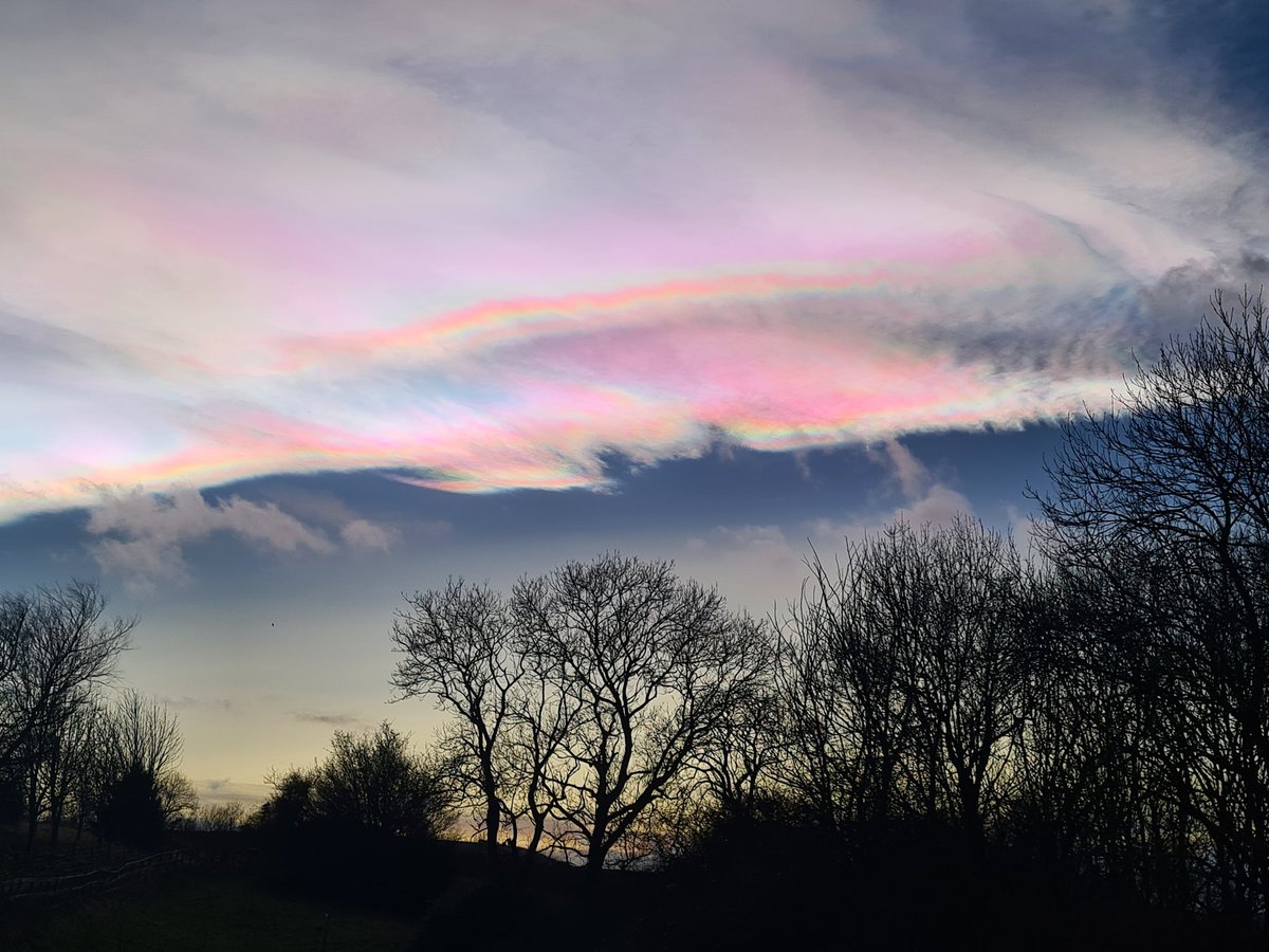 Meadowendy (@wendyholliday13) on Twitter photo Second time this week, a magical display of nacreous clouds over the Esk Valley. @WhitbyNats <a href="/northyorkswx/">NorthYorksWeather</a> Second time this week, a magical display of nacreous clouds over the Esk Valley. @WhitbyNats <a href="/northyorkswx/">NorthYorksWeather</a>