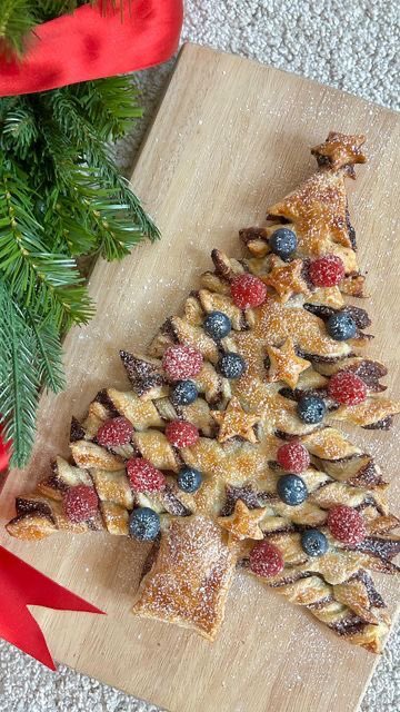 Cemilan malam natalnya bener-bener kids &amp; baby friendly. Rame banget kumpul bocil jam segini masih pada berisik.