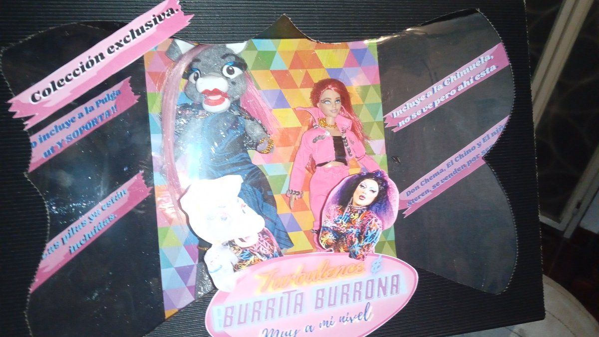 darkye11's tweet photo. Después de meses de hacer una botarga sin tener puta idea de cómo hacerla, me encantó !! Espero le guste su regalo de navidad la Barbie drag @burritaburrona y la @turbulencequeen https://t.co/Bm9DohESYq