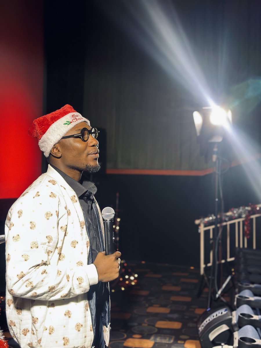 LifepointeYaba's tweet photo. Service as always was beautiful and awesome. There’s no greater joy than in appearing before the king of all flesh with joy in our heart. #Lifepointe #Lifepointeyaba #Service #ChrismasService #Jesus https://t.co/1tv1cHNzcL