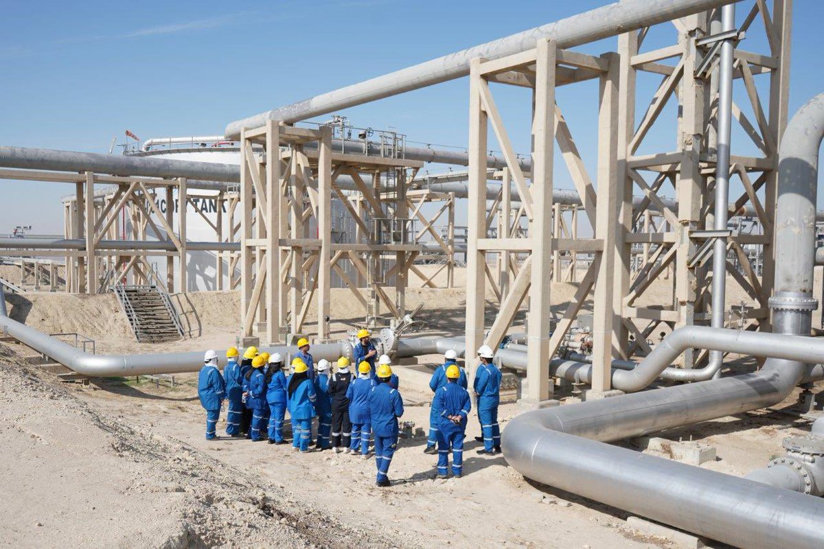 Q8SPE's tweet photo. نظمت جمعية مهندسي البترول رحلة ميدانية الى شركة نفط الكويت (KOC) لزيارة مركز تجمع ٢٢ و حقل المقوع في تاريخ ٩/١٢/٢٠٢٣ 
تحت إشراف:
د. عيسى الصفران https://t.co/prbaDdow25