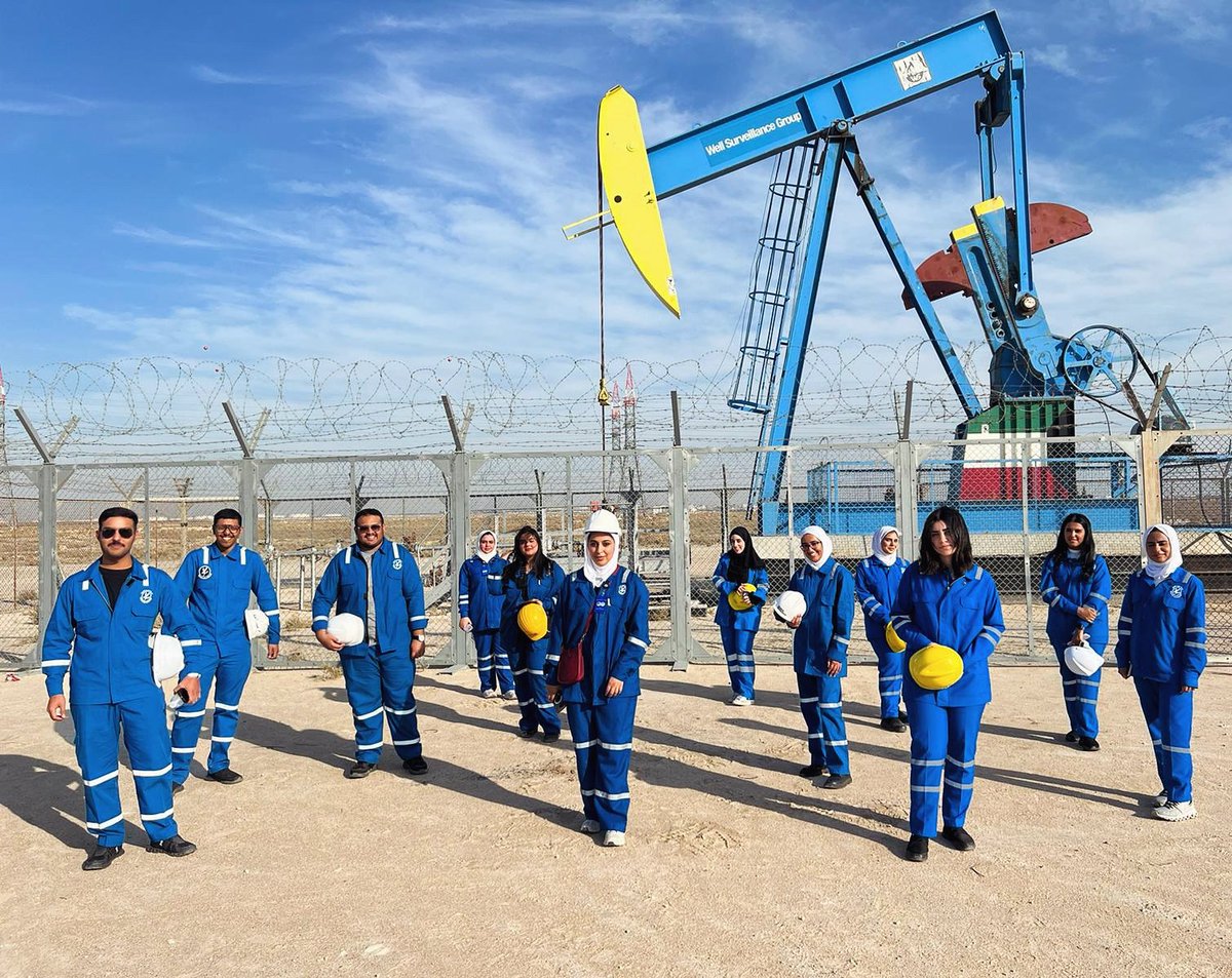 Q8SPE's tweet photo. نظمت جمعية مهندسي البترول رحلة ميدانية الى شركة نفط الكويت (KOC) لزيارة مركز تجمع ٢٢ و حقل المقوع في تاريخ ٩/١٢/٢٠٢٣ 
تحت إشراف:
د. عيسى الصفران https://t.co/prbaDdow25