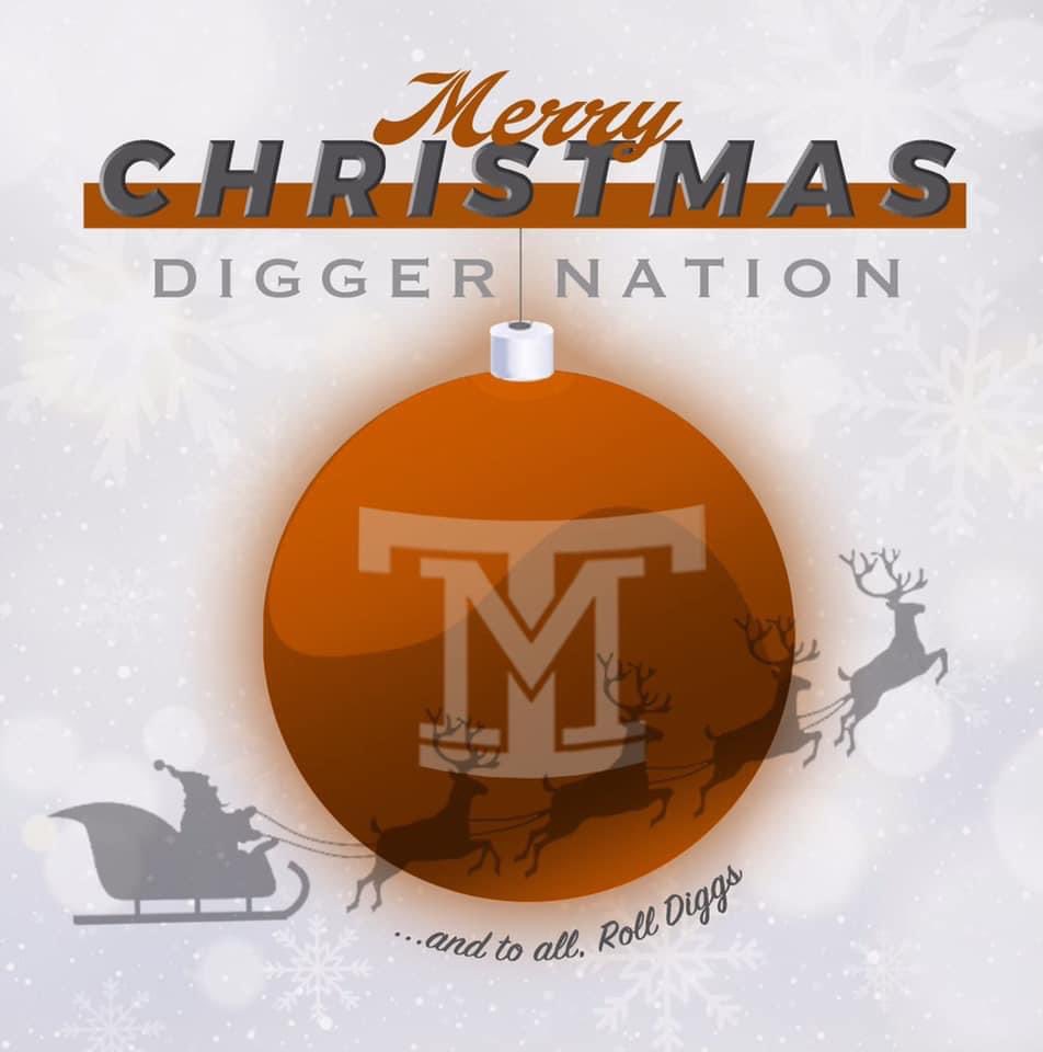 MonTechFootball's tweet photo. Merry Christmas Digger Family! We hope you have a great holiday with your families and friends! We are so thankful for all the great people that we have in our lives! So blessed to be a part of this great school and our great community of Butte! 
#Family
#RollDiggs https://t.co/gKKcty5mHH