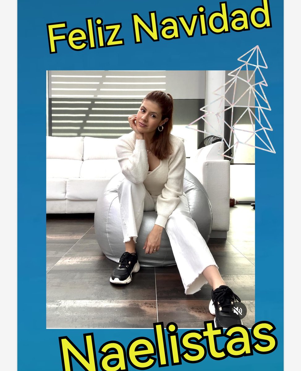 NaelaColombia's tweet photo. Les deseamos una #FelizNavidad Naelistas de parte de club de fans de Bogotá de @naelamusic ⭐💙🎀❤️🎁🎄 https://t.co/Ax75uoQa2s