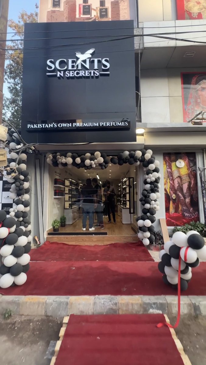 ScentsnSecrets's tweet photo. Some glimpses of our First Brand Owned Retail Outlet Launch at Tariq Road, Karachi.
We are truly overwhelmed by your love and support. Coming to your locations soon! Onwards & Upwards!✨
#scentsnsecrets #retailoutlet https://t.co/cwyaCdJkL8