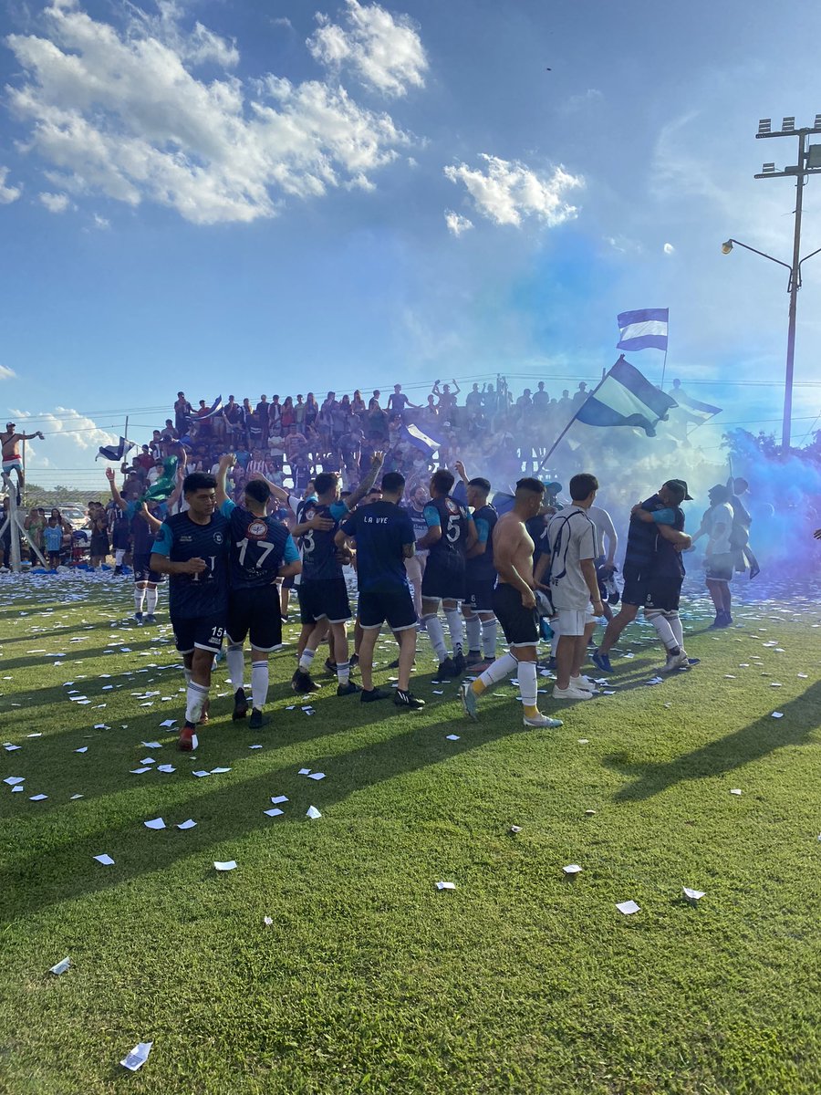 Una fiesta Azul y Blanca 💙🤍

🏆⭐️🥇