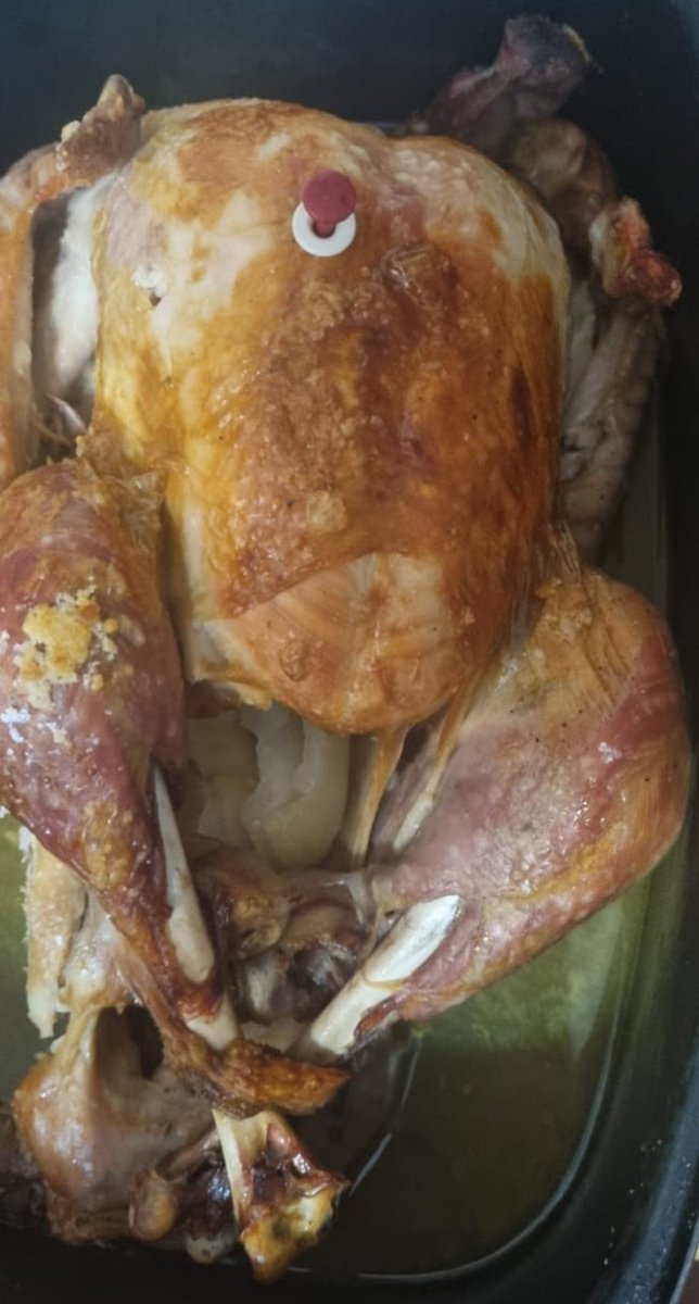 TayToeBeans tweet media