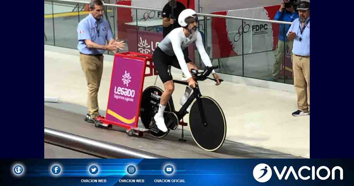 ovacionweb's tweet photo. ¡Nuevo recordman! Erik Baumann batió record de La Hora de Tony Ledgard en Videna

https://t.co/QbyG0o8lnL https://t.co/JBS6dhIKGb