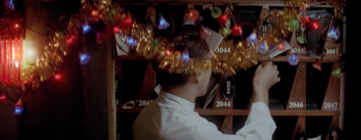 taesdawn26's tweet photo. wong kar-wai's 2046 is a christmas movie https://t.co/FZq8Hsd7Cj