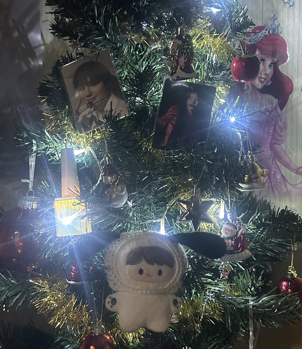 jwookim0219's tweet photo. Merry X'mas
ジョンウがいるからクリぼっちじゃない https://t.co/IQ5OwNniJn