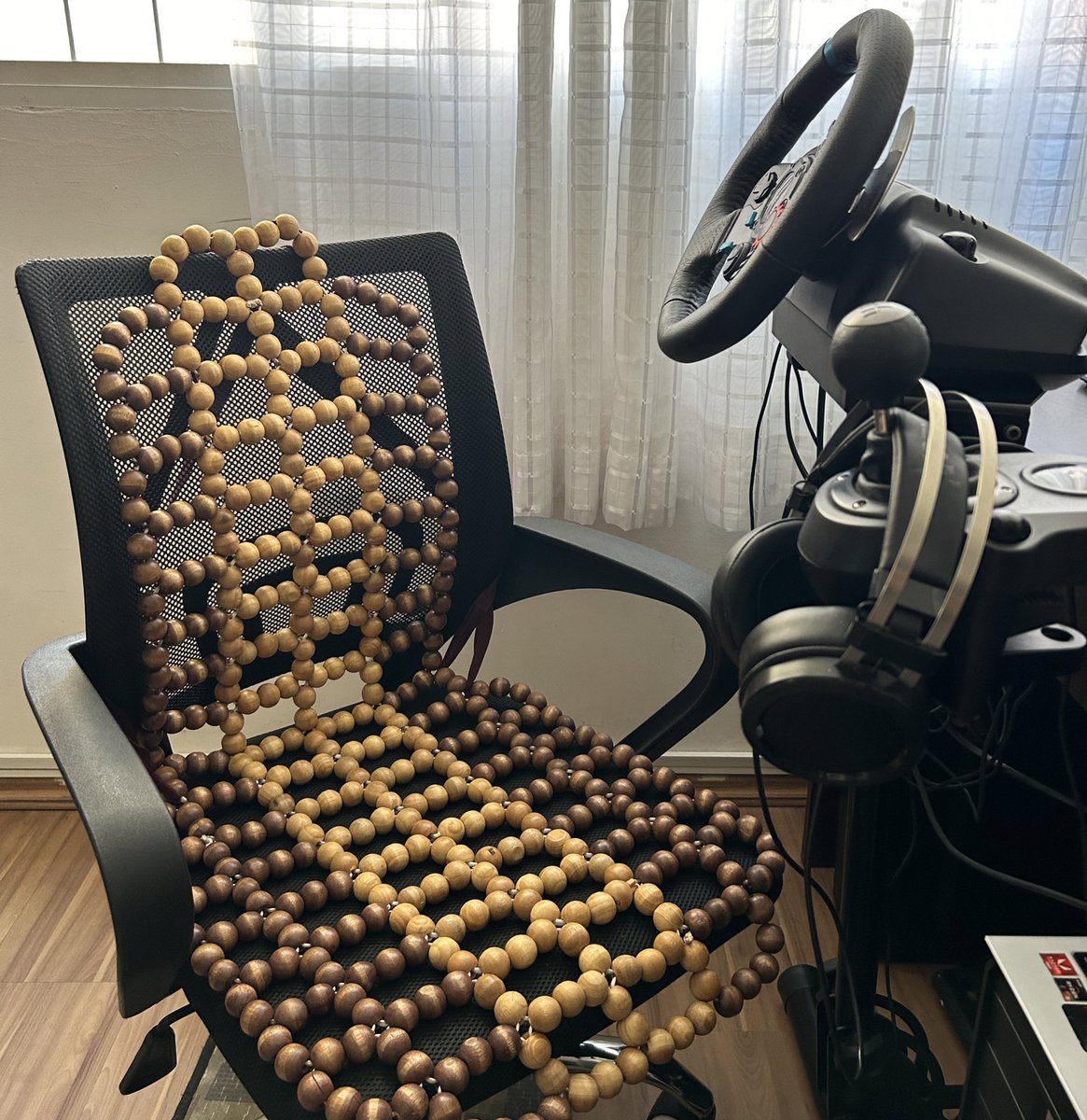 lasanhasculture's tweet photo. Fiz um upgrade no setup pra jogar Euro Truck https://t.co/08Vxoyong3