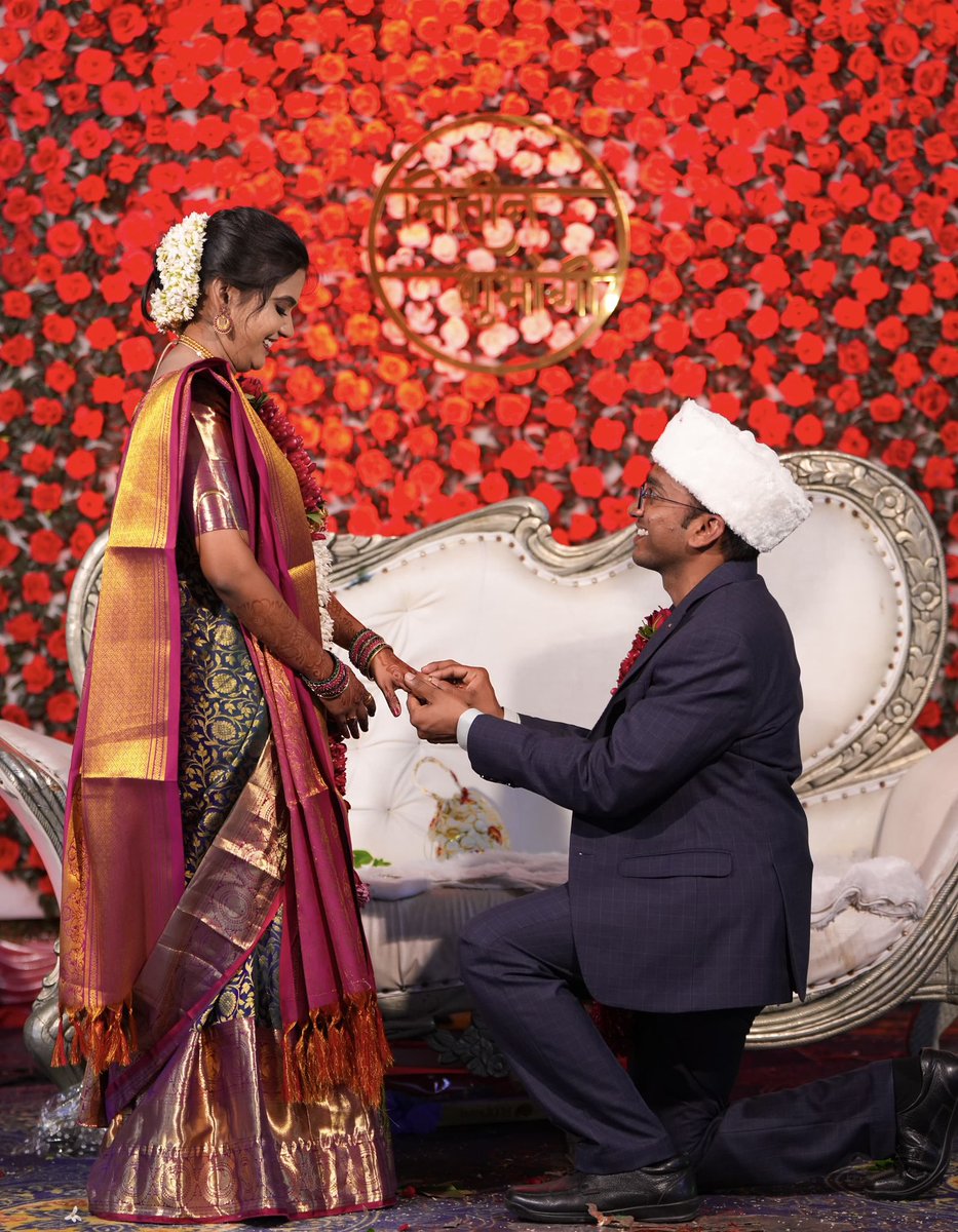 ni3puke's tweet photo. Engaged 💍 https://t.co/eiTD52tmG4