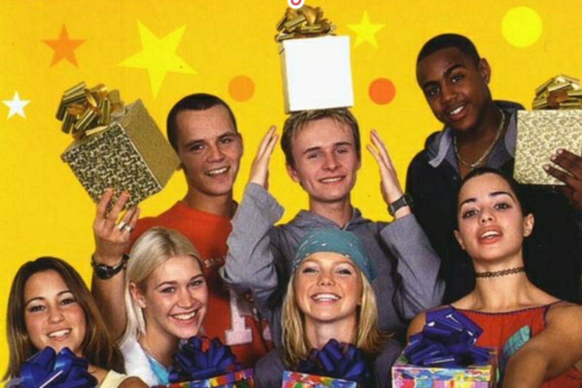 TeamCattermole's tweet photo. S Club 7 Christmas Special 😁 https://t.co/RNOCWIwKv8 https://t.co/xYqsE4Dl3p