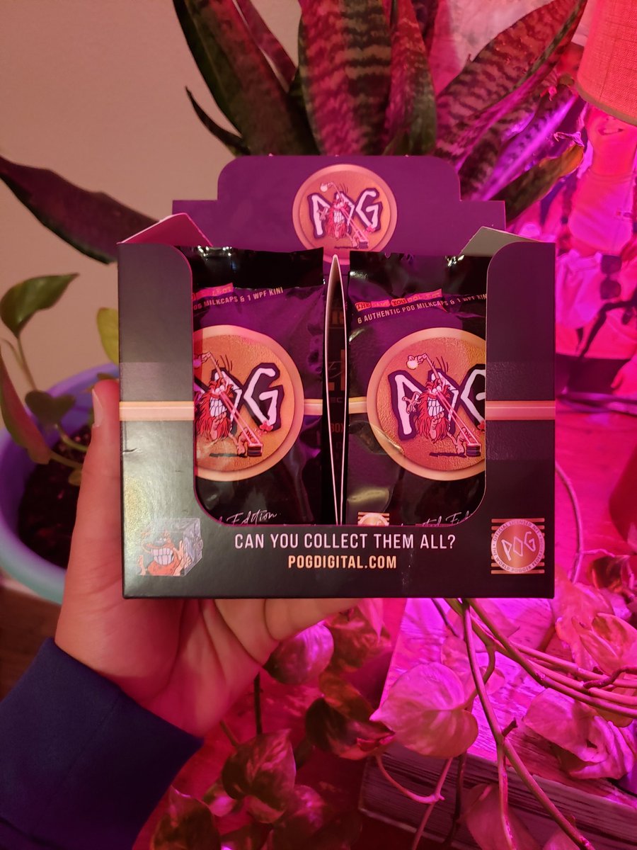 cuervoXmeta's tweet photo. I refuse to crack a pack until Christmas. LET'S GOOOOO!!!!! ๐ ๐ ๐ฅ ๐ ๐โโ๏ธ @PogDigital
#LFPOG #PogWave #Christmas #PogsAreBack #nostalgia https://t.co/6yaLyL57EY