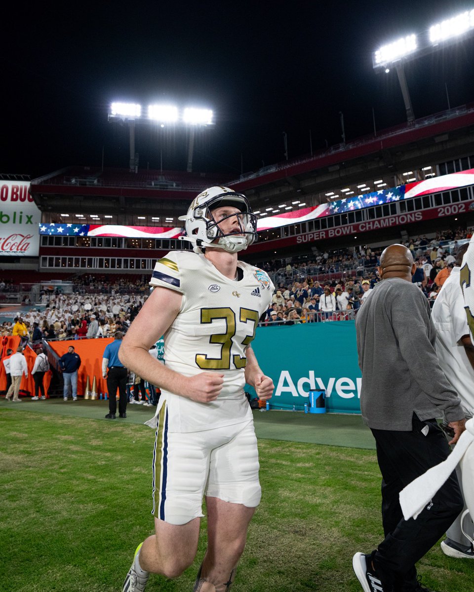 Aidan Birr ✞ tweet media