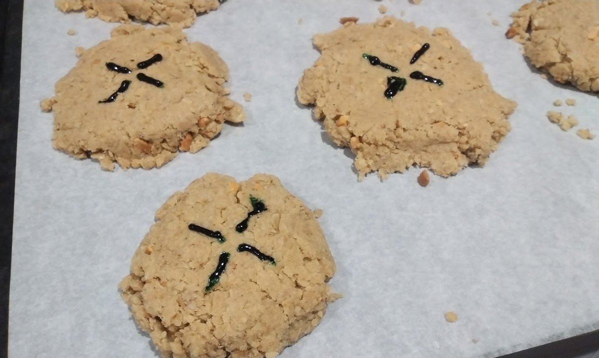 TengoLoTodo's tweet photo. Oatmeal cookies for Christmas
The community within @AcrossProtocol is powerful and amazing, see what they did and got me using green food colouring for #AcrossChristmas #AcrossBaking
If that is not proof I love @AcrossProtocol and
$ACX then I don't know what is!
Merry Christmas