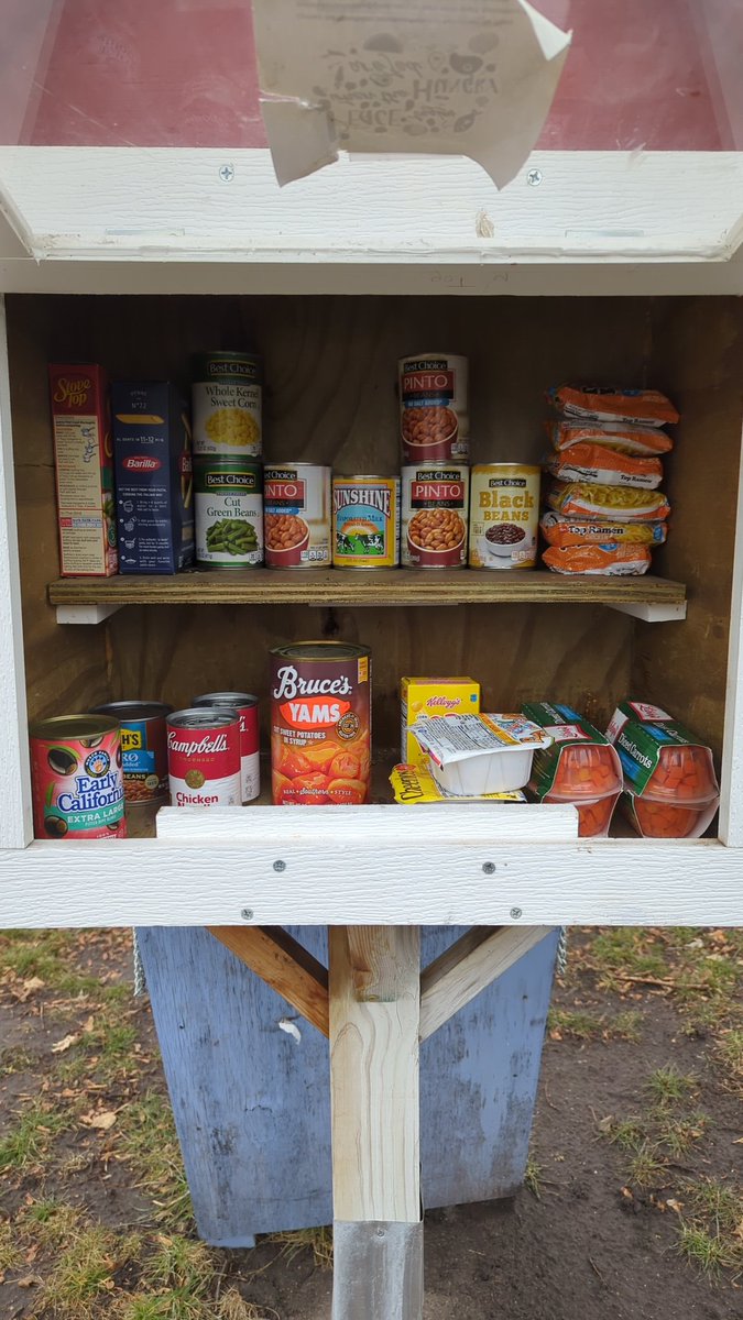 KeoLeiser's tweet photo. We were challenged to do a Holiday Cheer project. I decided to collect for the lil pantry close to school. I got to fill it today! This one was completely empty. Hopefully this helps out some one in need! Proud of our kiddos! #wildcatsrule#lovemyjob https://t.co/plhHrFHUOD