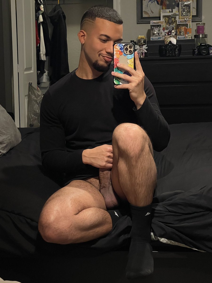 E X T E V A N tweet media