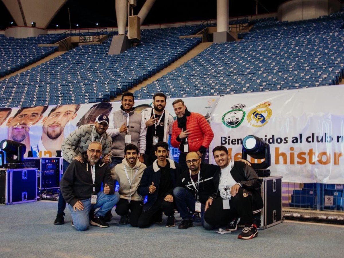 BlancosKsa's tweet photo. رجال بلانكوس من خلف الكواليس في بطولة #السوبر_الاسباني في الرياض 2023 🥁🤍

#السوبر_الاسباني_مع_بلانكوس https://t.co/AkumSH7x6j