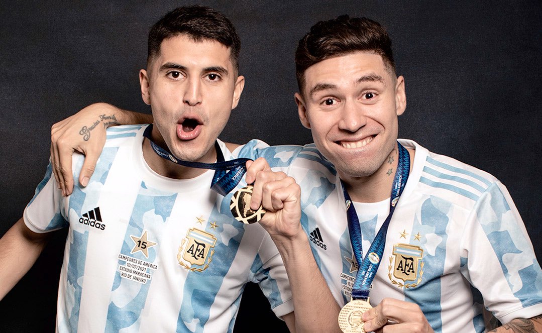 villacis_ander's tweet photo. Respetaron al club que los sacó del barrio, se bancaron ser suplentes, bajar a reserva y rechazaron ofertas cada mercado para quedarse. El fútbol y la vida los terminó premiando. https://t.co/OVuTwWJwI8